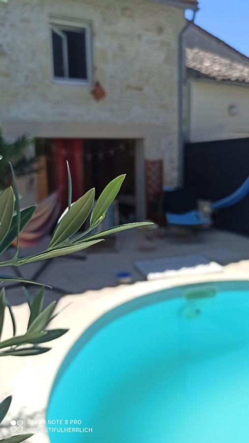 Ferienwohnung Belle Chambre D'Hote Pour 2 A 4 Personnes Chef-Boutonne Exterior foto