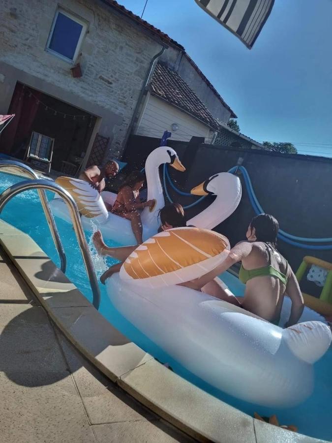 Ferienwohnung Belle Chambre D'Hote Pour 2 A 4 Personnes Chef-Boutonne Exterior foto